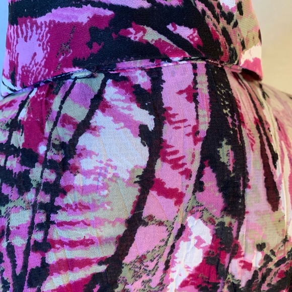 Le Caviar ๐ ๐ค ๐ค Ruffled Button Down Blouse - Picture 9 of 15